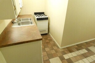 1360 Mulberry St in Abilene, TX - Building Photo