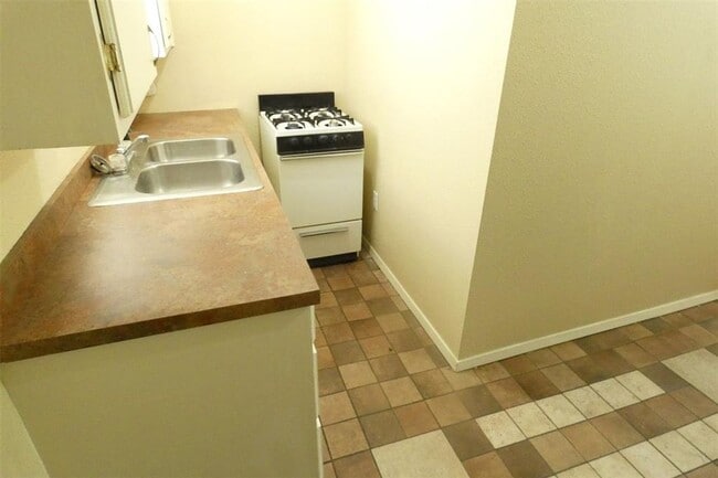 property at 1360 Mulberry St