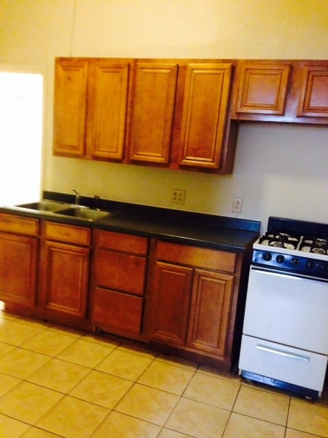 1261 Central Ave in Memphis, TN - Foto de edificio - Building Photo