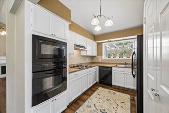 711 Flower Field Ct in Pearland, TX - Foto de edificio - Building Photo