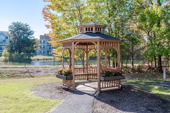 Kings Crest Senior Apartments