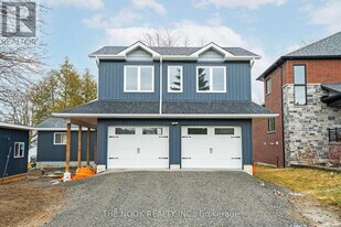 315 Aldred Dr in Port Perry, ON - Building Photo