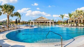 15517 Vittorio St in Naples, FL - Building Photo