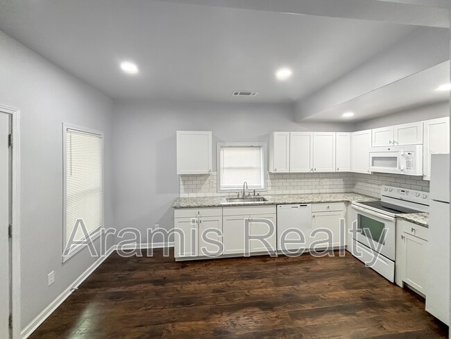 1519 Olympian Way SW in Atlanta, GA - Building Photo - Building Photo