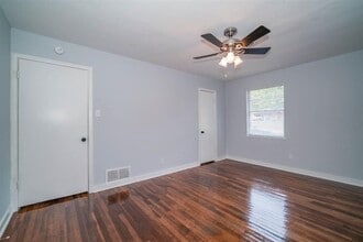 812 Glencrest Ln in Longview, TX - Building Photo - Building Photo