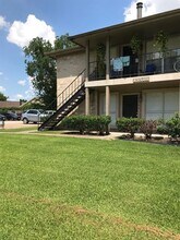 1947 Greenbriar Colony Dr in Houston, TX - Building Photo - Building Photo