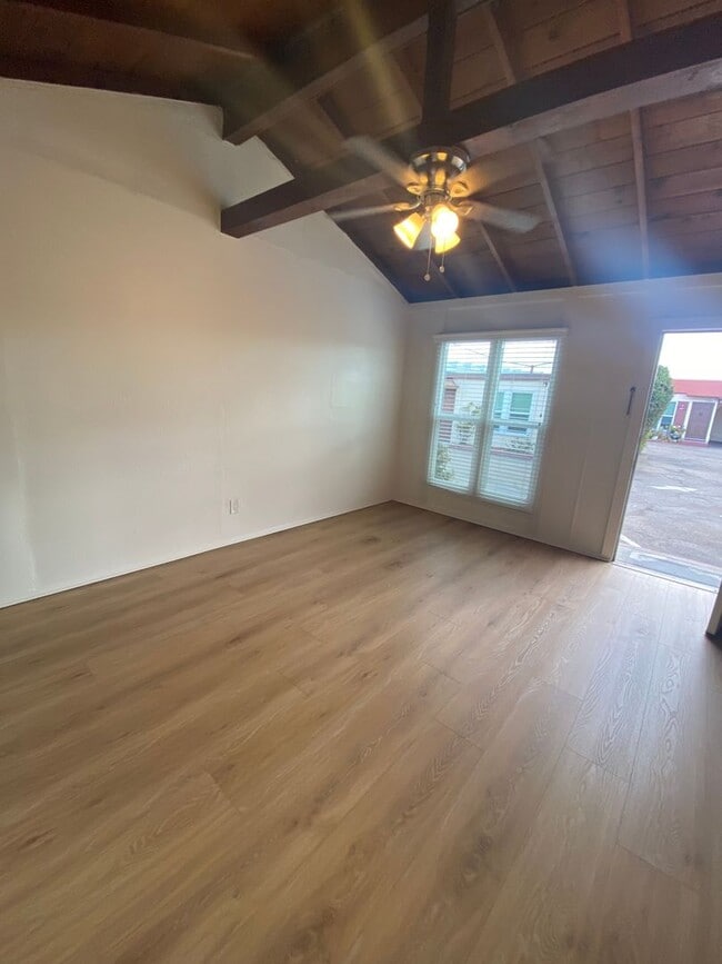 property at 4432 Pacific Hwy