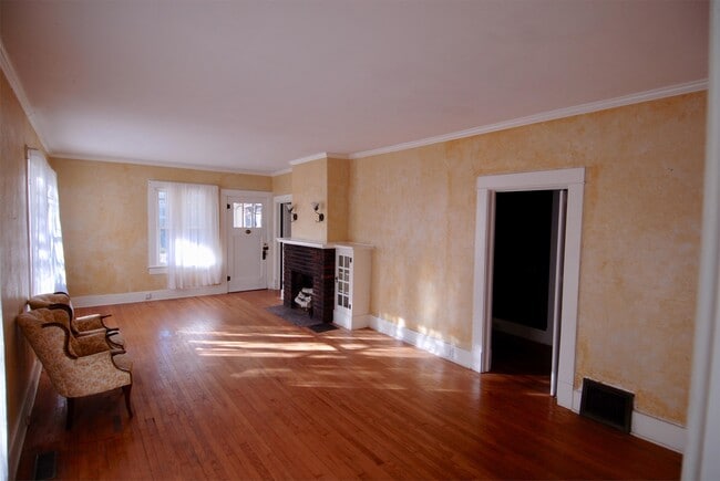 330 Rollston Ave in Fayetteville, AR - Building Photo - Building Photo