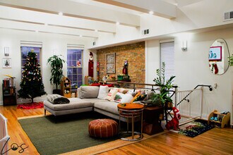 1023 N Winchester Ave, Unit 2 in Chicago, IL - Foto de edificio - Building Photo