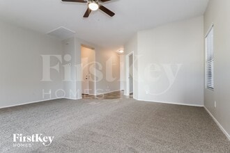 11518 N 154th Ln in Surprise, AZ - Foto de edificio - Building Photo