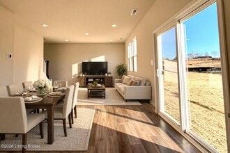 16901 Aiken Rd in Louisville, KY - Building Photo - Building Photo