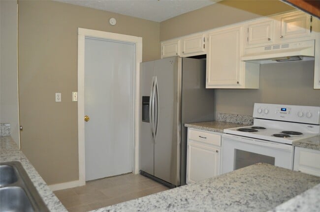22411 Merrymount Dr