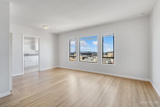 80 Terra Vista Ave in San Francisco, CA - Building Photo - Building Photo