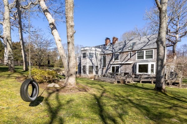 46 Buttonwood Farm Rd in West Tisbury, MA - Building Photo