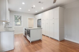 4007 Duval St in Austin, TX - Building Photo - Building Photo