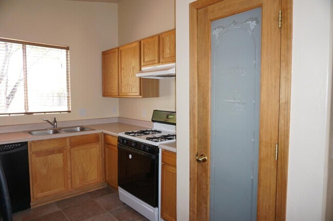 2430 W Monet Way in Tucson, AZ - Building Photo - Building Photo