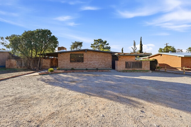6814 E Koralee St in Tucson, AZ - Building Photo - Building Photo
