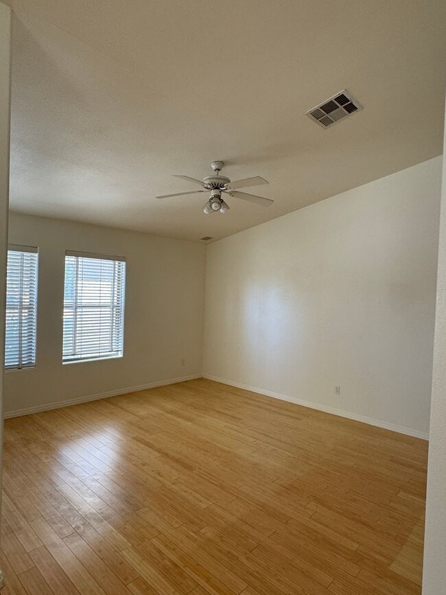 4176 Skywalker Ave in Las Vegas, NV - Building Photo - Building Photo