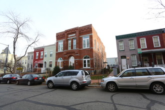 525 9th St NE in Washington, DC - Building Photo - Building Photo