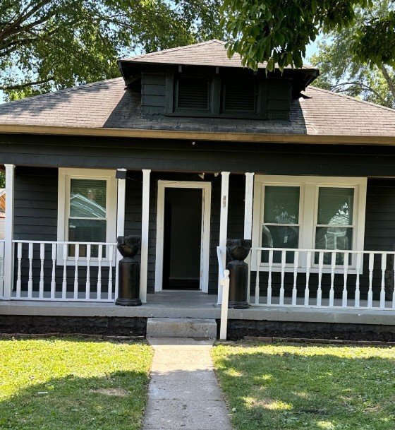 property at 1415 W 32nd St