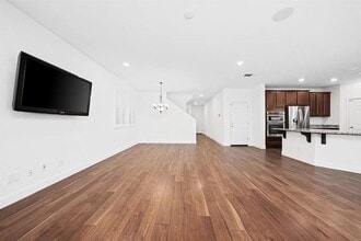 3124 Sandpiper Way in Sacramento, CA - Building Photo - Building Photo