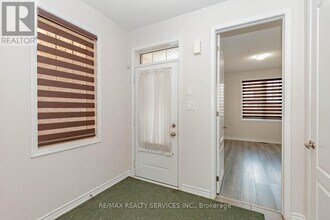 84 Tysonville Cir in Brampton, ON - Building Photo - Building Photo