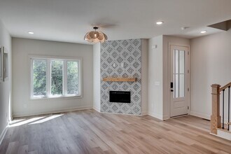 2401 Inga St in Nashville, TN - Building Photo - Building Photo