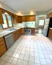3101 E Stoll Rd in Lansing, MI - Building Photo - Building Photo