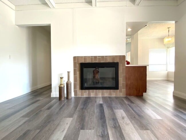 2625 Red Rock St in Las Vegas, NV - Building Photo - Building Photo