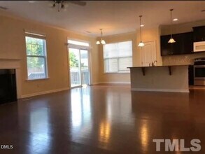 Room in House on Brintons Cottage St in Raleigh, NC - Foto de edificio - Building Photo