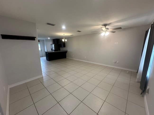 2310 Durazno Ct in Laredo, TX - Building Photo - Building Photo