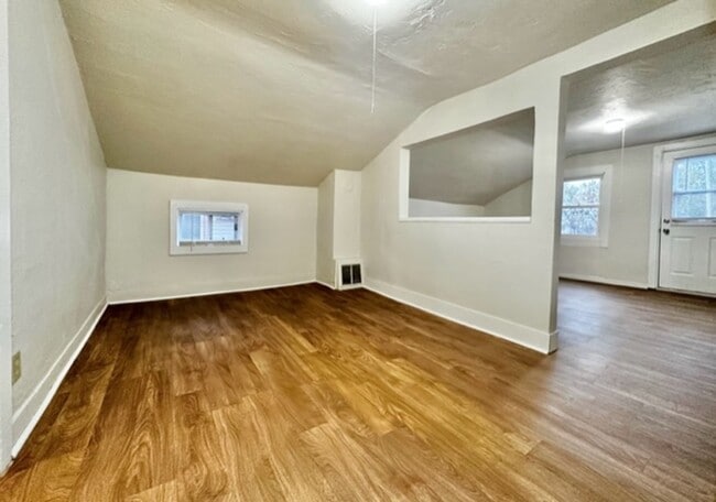 1208-1210 Pine St in Green Bay, WI - Building Photo - Building Photo