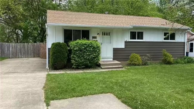 property at 3913 Alan Dr