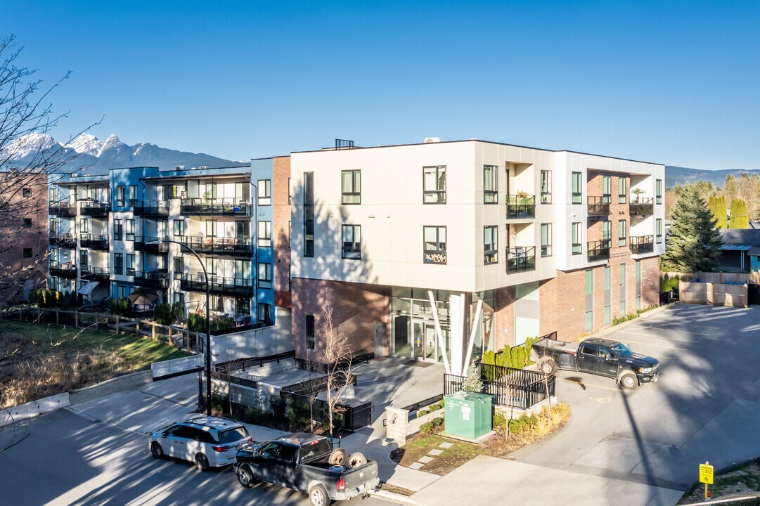 the 222 in Maple Ridge, BC - Building Photo