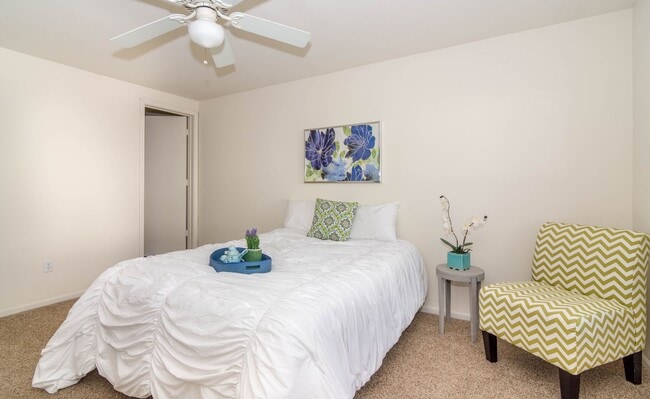 5 Grn Mdws Rd in Columbia, MO - Building Photo - Building Photo