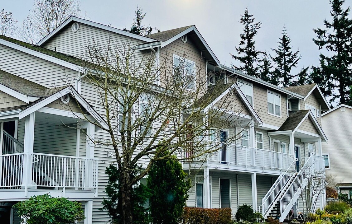 5400 Harbour Pointe Blvd in Mukilteo, WA - Foto de edificio