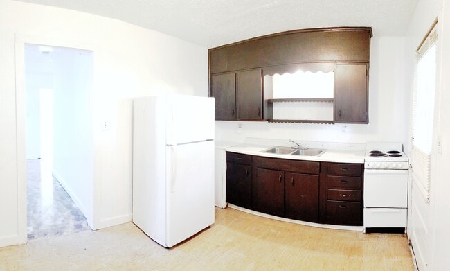 1004 W Main St, Unit SUITE in Marion, IL - Building Photo - Building Photo