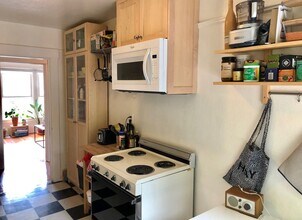 3009 SE 19th Ave, Unit 3009 Upstairs in Portland, OR - Building Photo - Building Photo