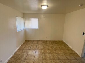 4348 E Fairfax Ave in Fresno, CA - Building Photo - Building Photo