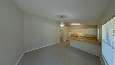 5844 NW 14th St in Ocala, FL - Building Photo - Building Photo