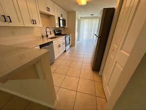 7826 40th Avenue Dr W in Bradenton, FL - Foto de edificio - Building Photo