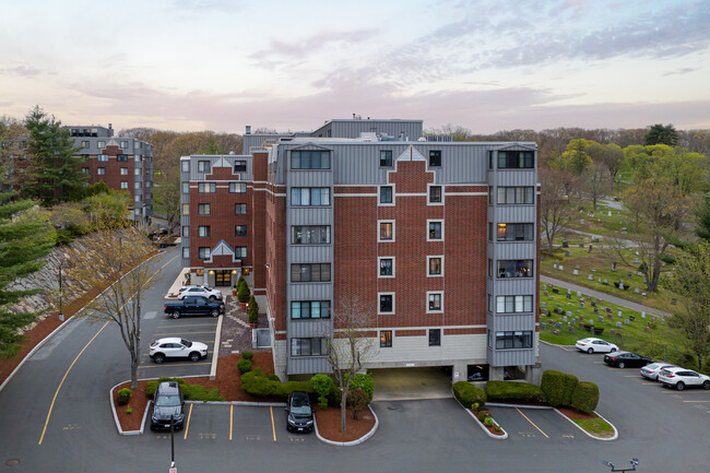 Montvale Condominiums in Stoneham, MA - Building Photo - Building Photo