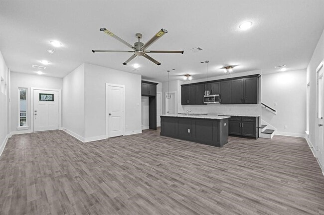 4675 Bellfort Ave in Houston, TX - Building Photo - Building Photo