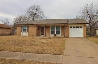 1019 S Alexander Ave in Duncanville, TX - Building Photo