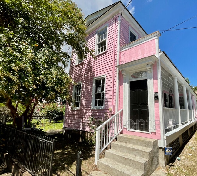 property at 104 Nassau St