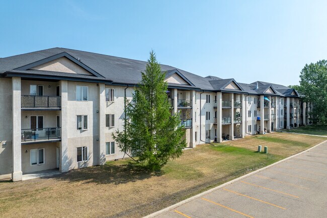 80A Kelloway Cres in Red Deer, AB - Building Photo - Building Photo
