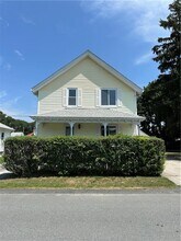 17 Warren Ave in Lincoln, RI - Building Photo - Building Photo