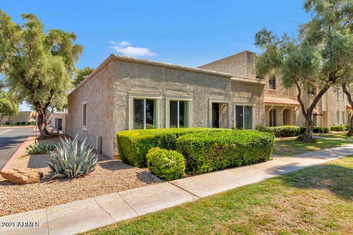 5044 N 82nd St in Scottsdale, AZ - Foto de edificio