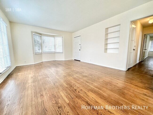 6859 Willoughby Ave, Unit 4A in Los Angeles, CA - Building Photo - Building Photo