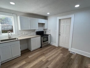 408 Meredith St in High Point, NC - Building Photo - Building Photo